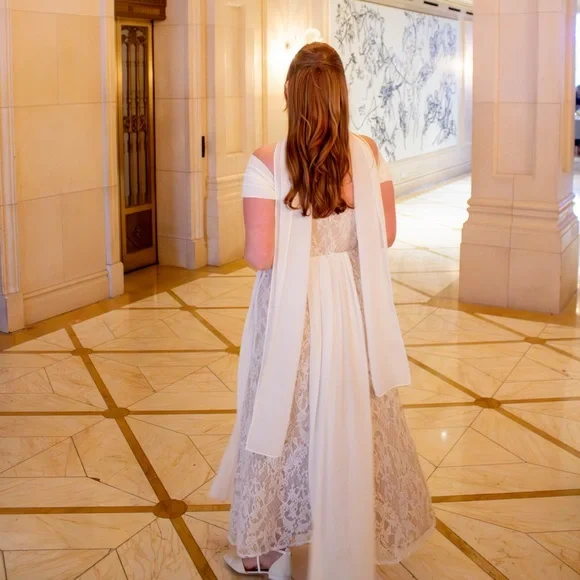 Elegant White Bridal Lace Dress - Picture 9 of 10